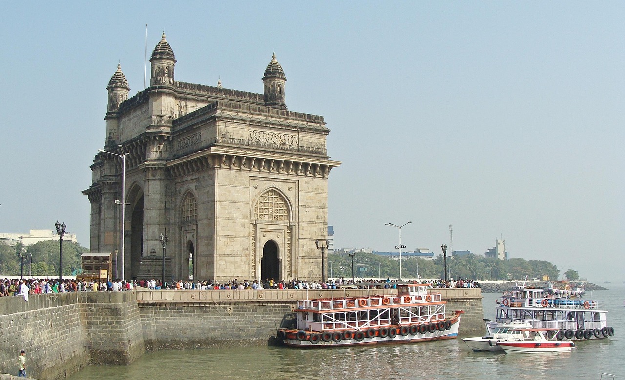 Hotels Near Gateway of India Mumbai: Your Complete Guide to Staying in Colaba, Kala Ghoda & Marine Drive